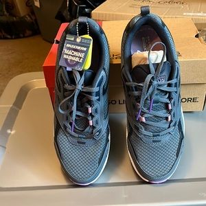Skechers NWT Running Shoe Size 10